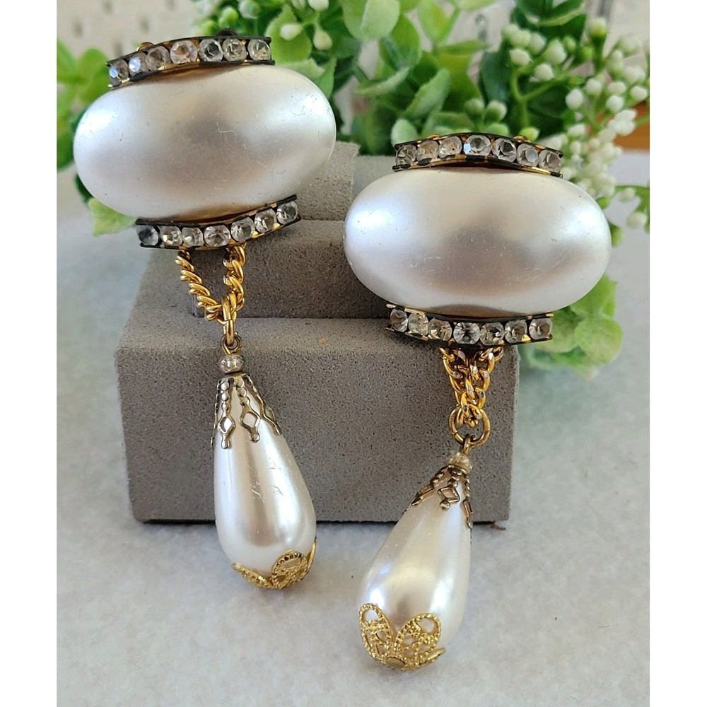 Vintage Oversized Faux Pearl Rhinestone Teardrop Dangle Clip Earrings